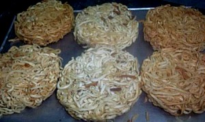 coco-noodles_making